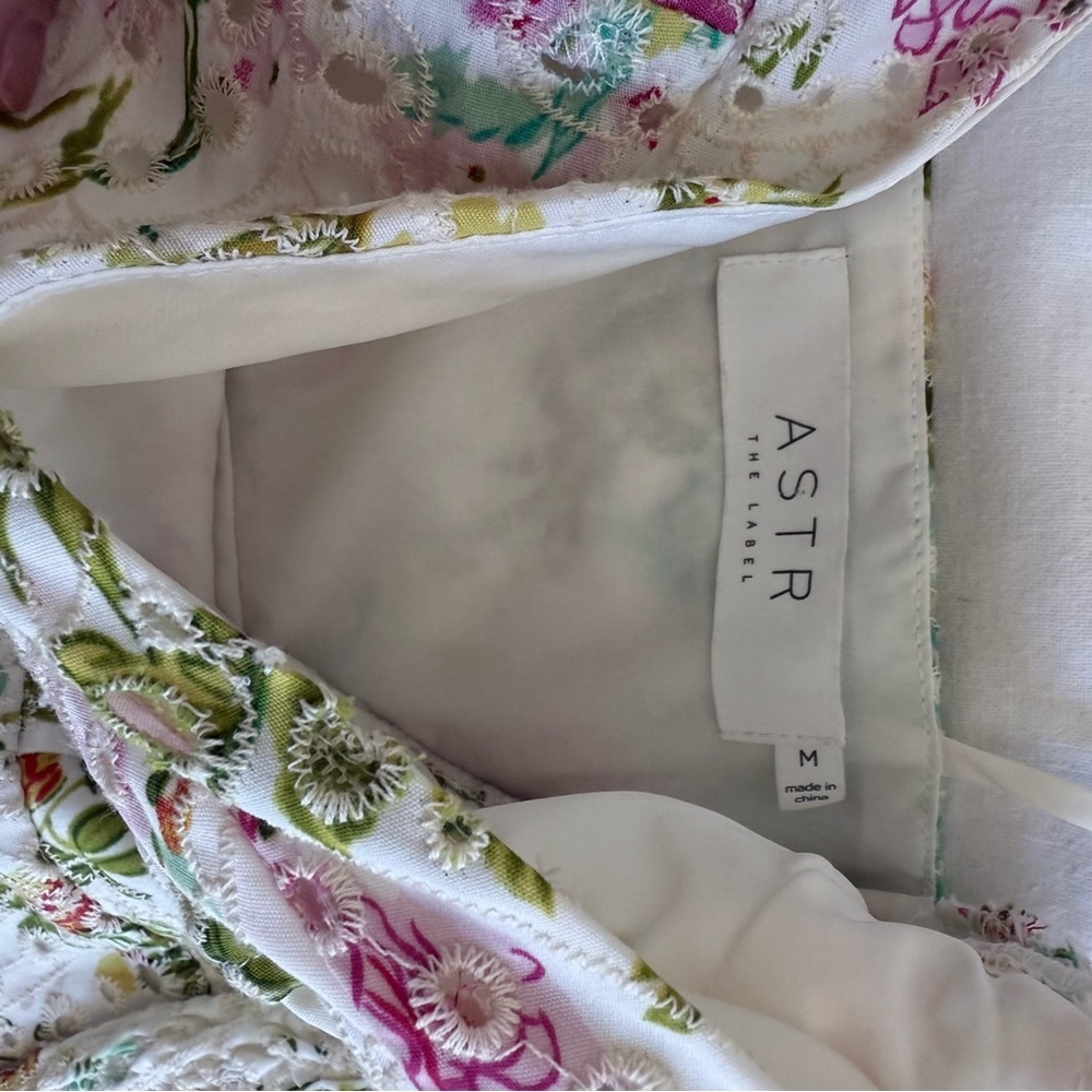 ASTR The Label Mireille Floral Eyelet Mini Dress White Multicolor Size M - Picture 9 of 11